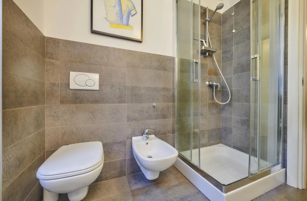 Brera Moscova Trilocale Apartment Milan