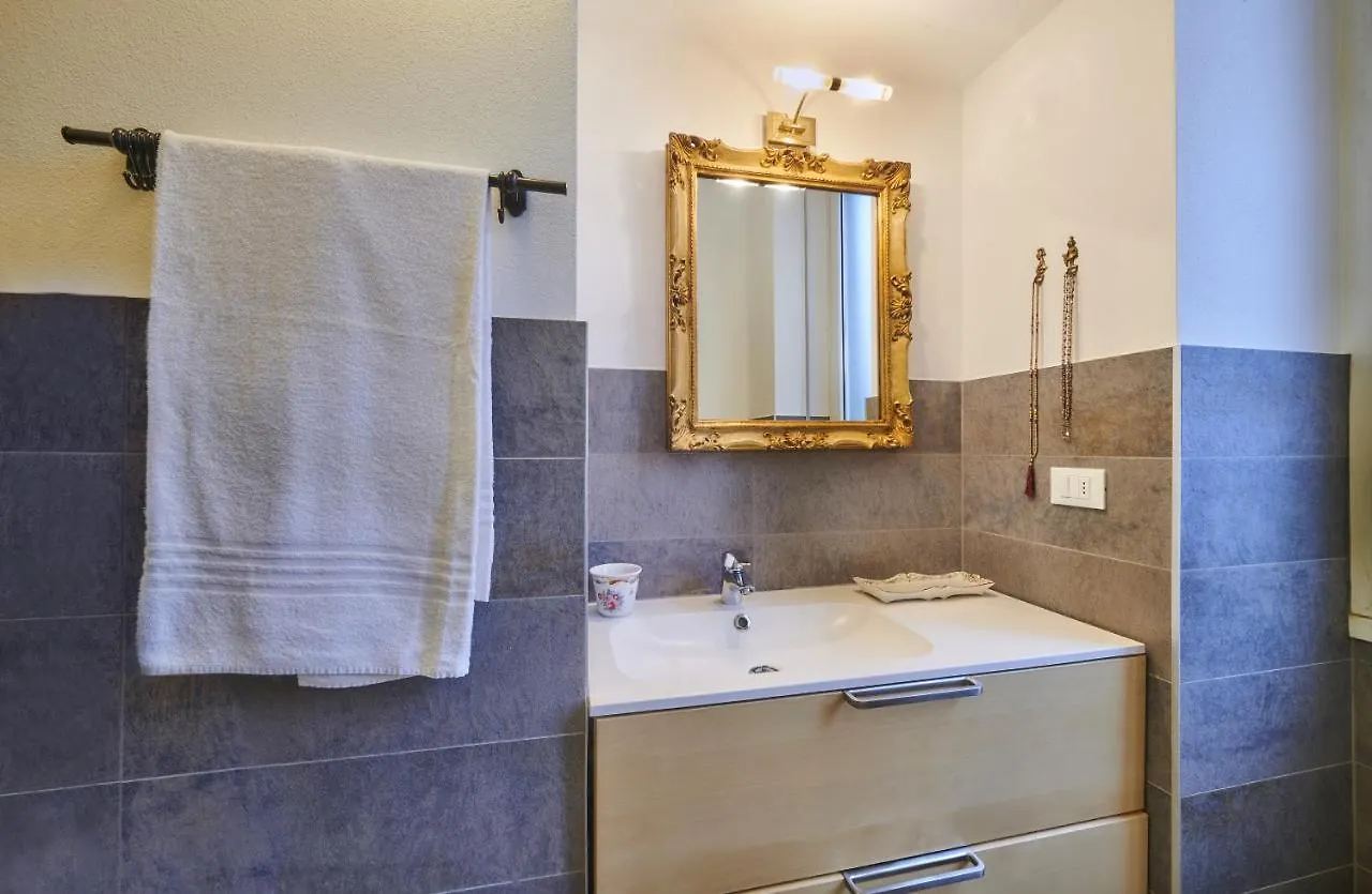 Brera Moscova Trilocale Apartment Milan